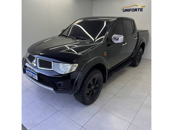 MITSUBISHI L200 TRITON 3.5 HPE 4X4 CD V6 24V FLEX 4P AUTOMÁTICO MITSUBISHI L200 TRITON 3.5 HPE 4X4 CD V6 24V FLEX 4P AUTOMÁTICO